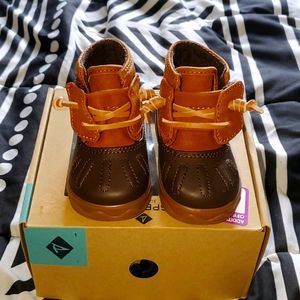 Baby SPERRY boots